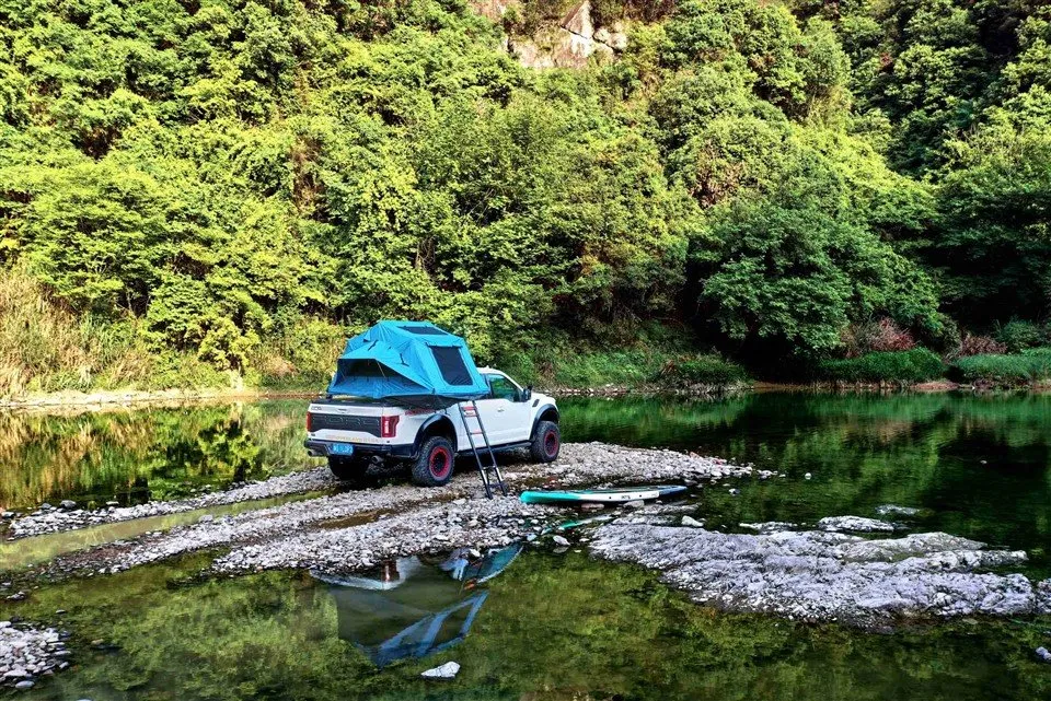 Hard Shell Rooftop Camper